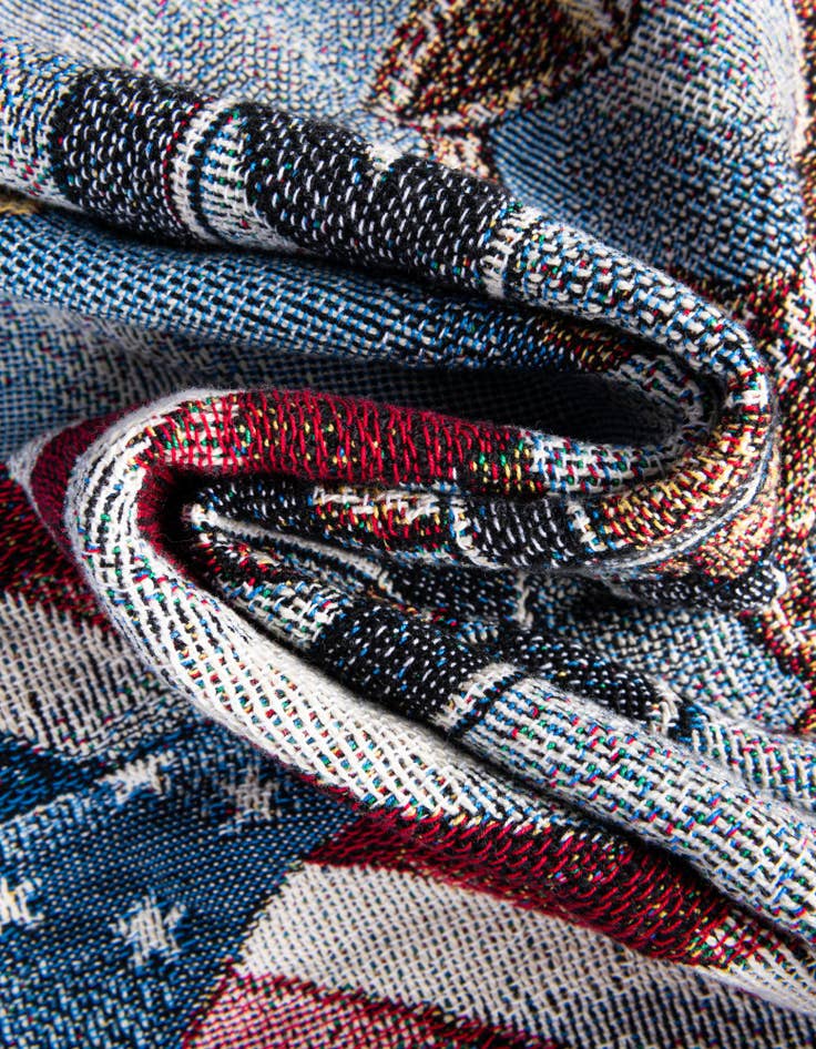 Detail image of 4' 6 x 6' US Navy Throw Blanket