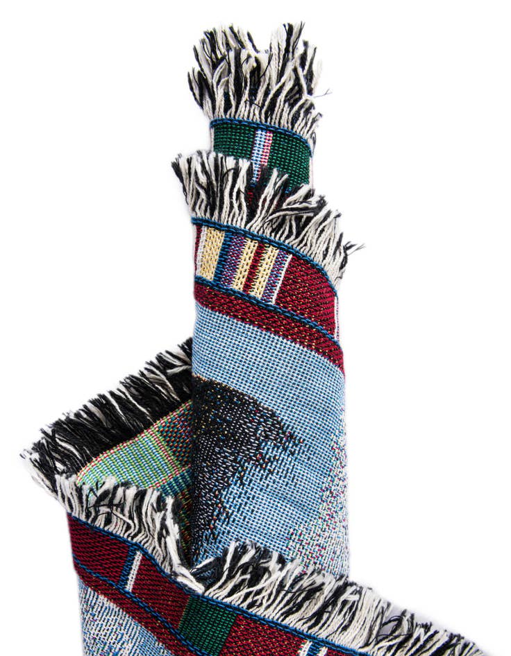 Detail image of 4' 6 x 6' US Navy Throw Blanket