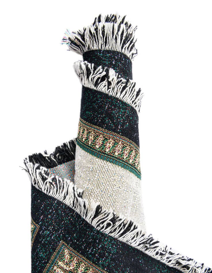 Detail image of 4' 6 x 6' Royal Palms Throw Blanket