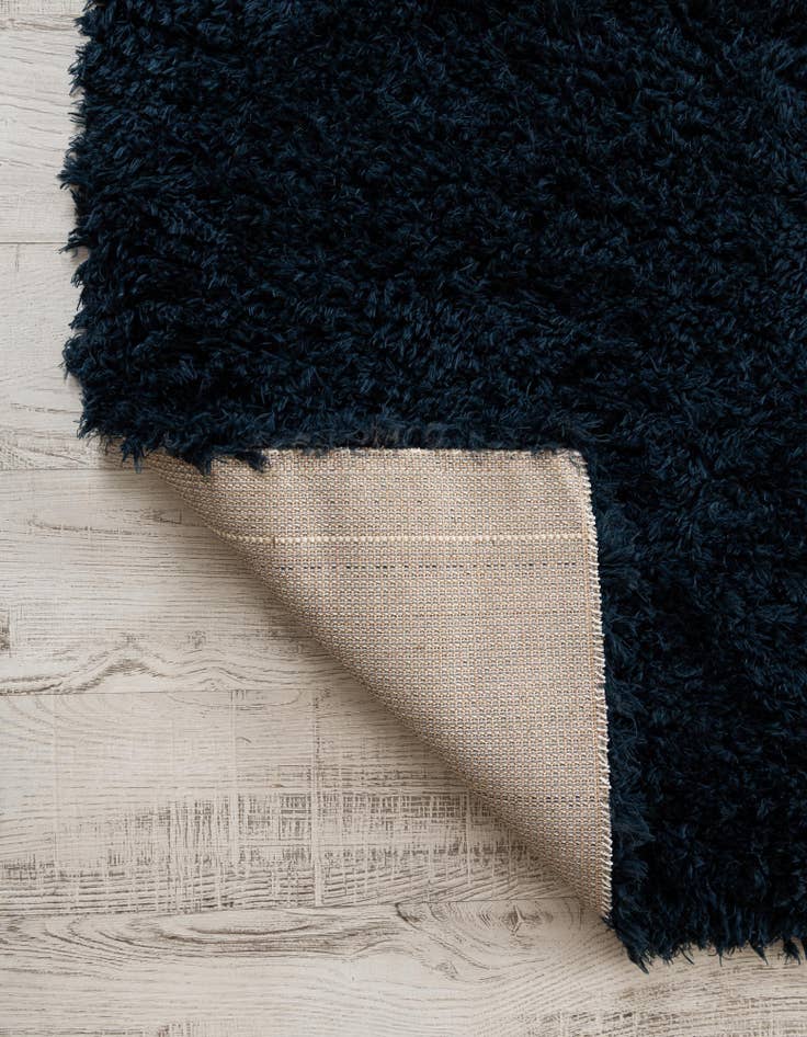 Detail image of 2' x 6' Marilyn Monroe™ Shag Runner Rug