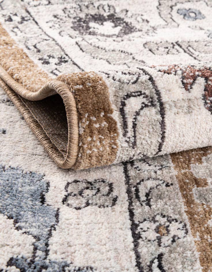 Detail image of 5' 3 x 5' 3 Eco Traditional Round Rug