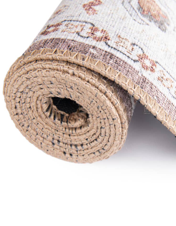 Detail image of 7' 10 x 10' Washable Timeless Rug
