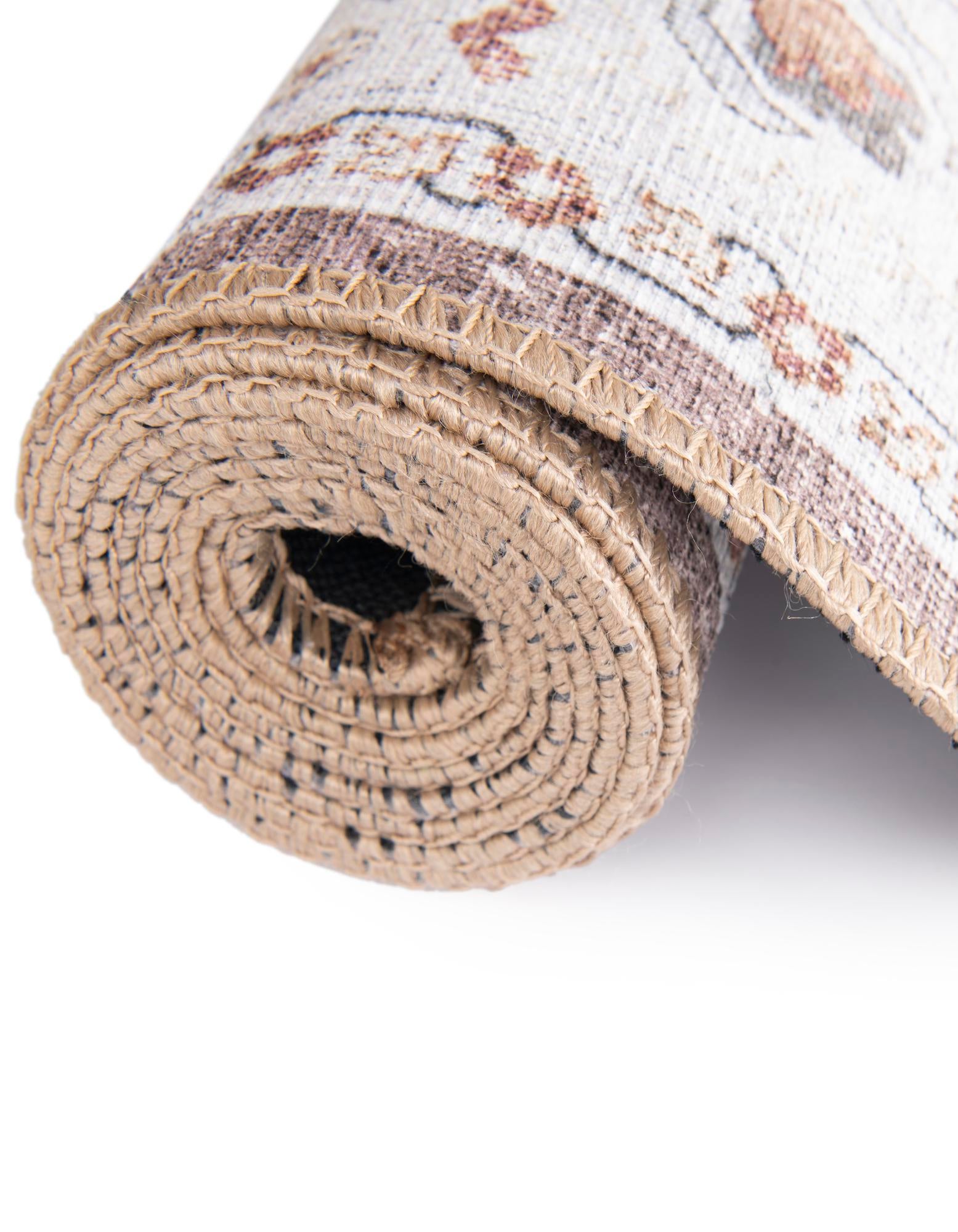 7' 10 x 7' 10 Washable Timeless Square Rug