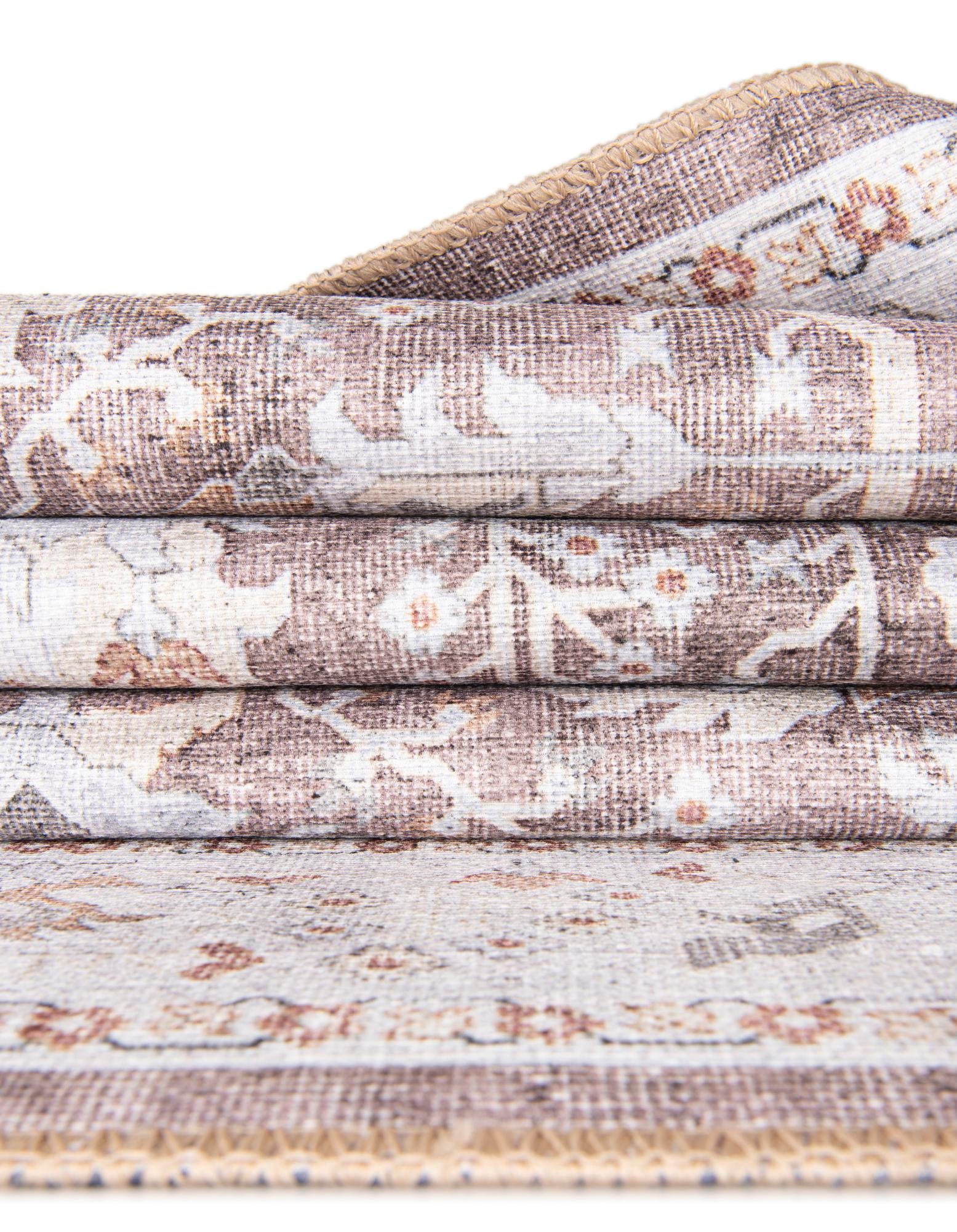 7' 10 x 7' 10 Washable Timeless Square Rug
