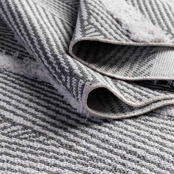 Detail image of 4' 5 x 6' Sabrina Soto Casa Madrid Rug
