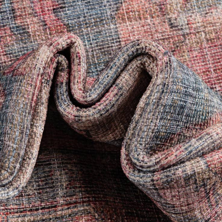 Detail image of 4' x 6' Washable Nostalgia Oval Rug