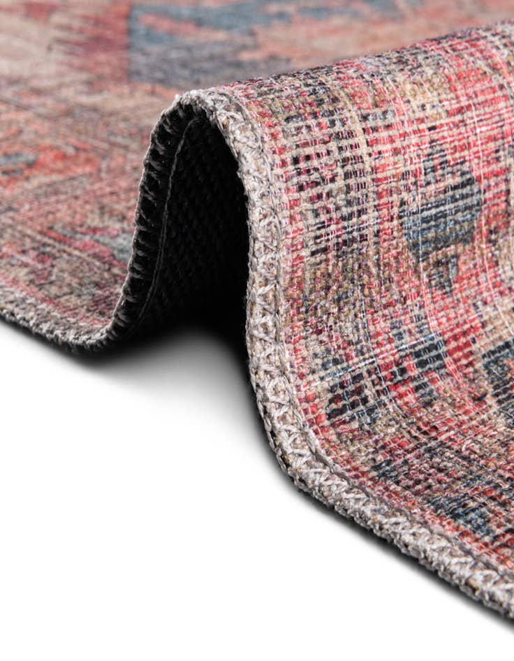 Detail image of 6' x 9' Washable Nostalgia Rug