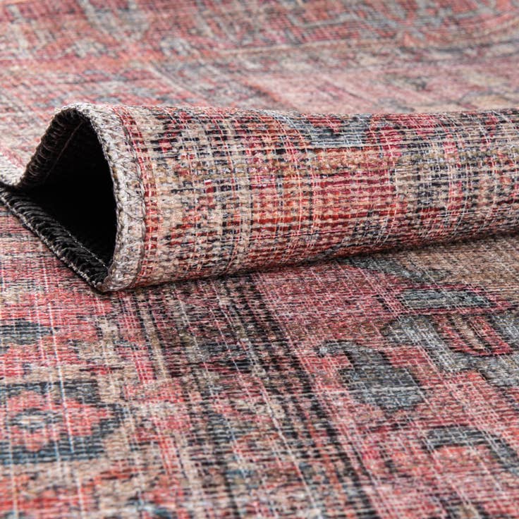 Detail image of 5' 3 x 5' 3 Washable Nostalgia Square Rug