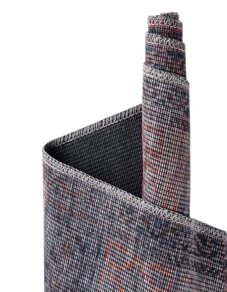 Detail image of 4' x 6' Washable Sisu Rug