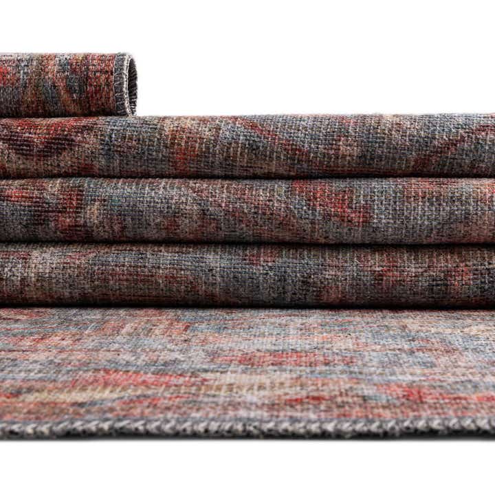 5' 3 x 5' 3 Washable Nostalgia Square Rug