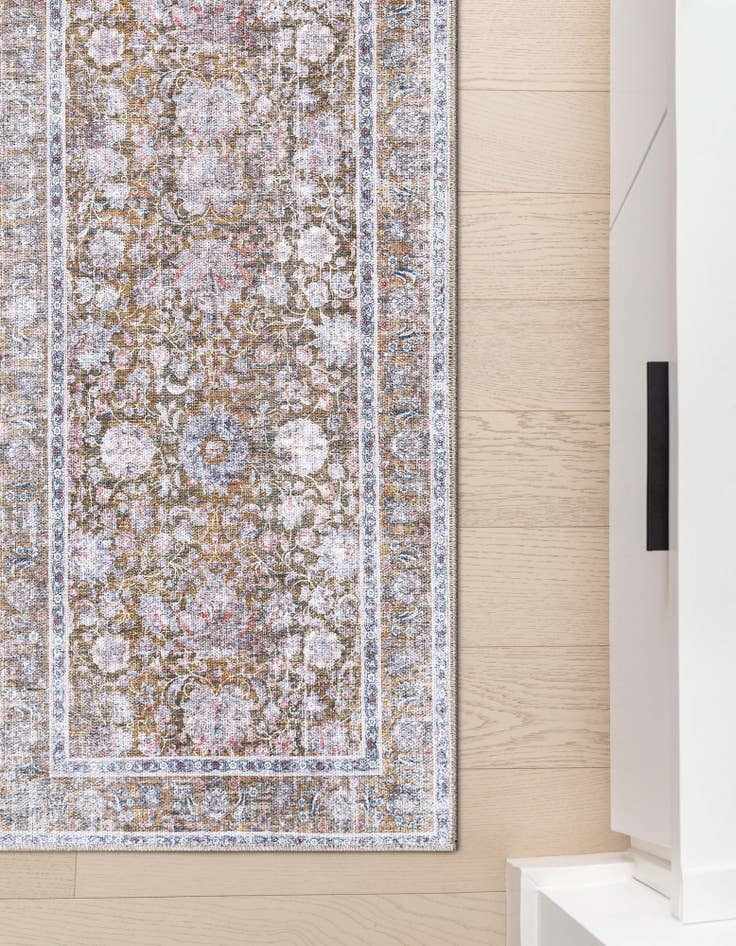 Detail image of 2' x 5' Yara Runner Rug