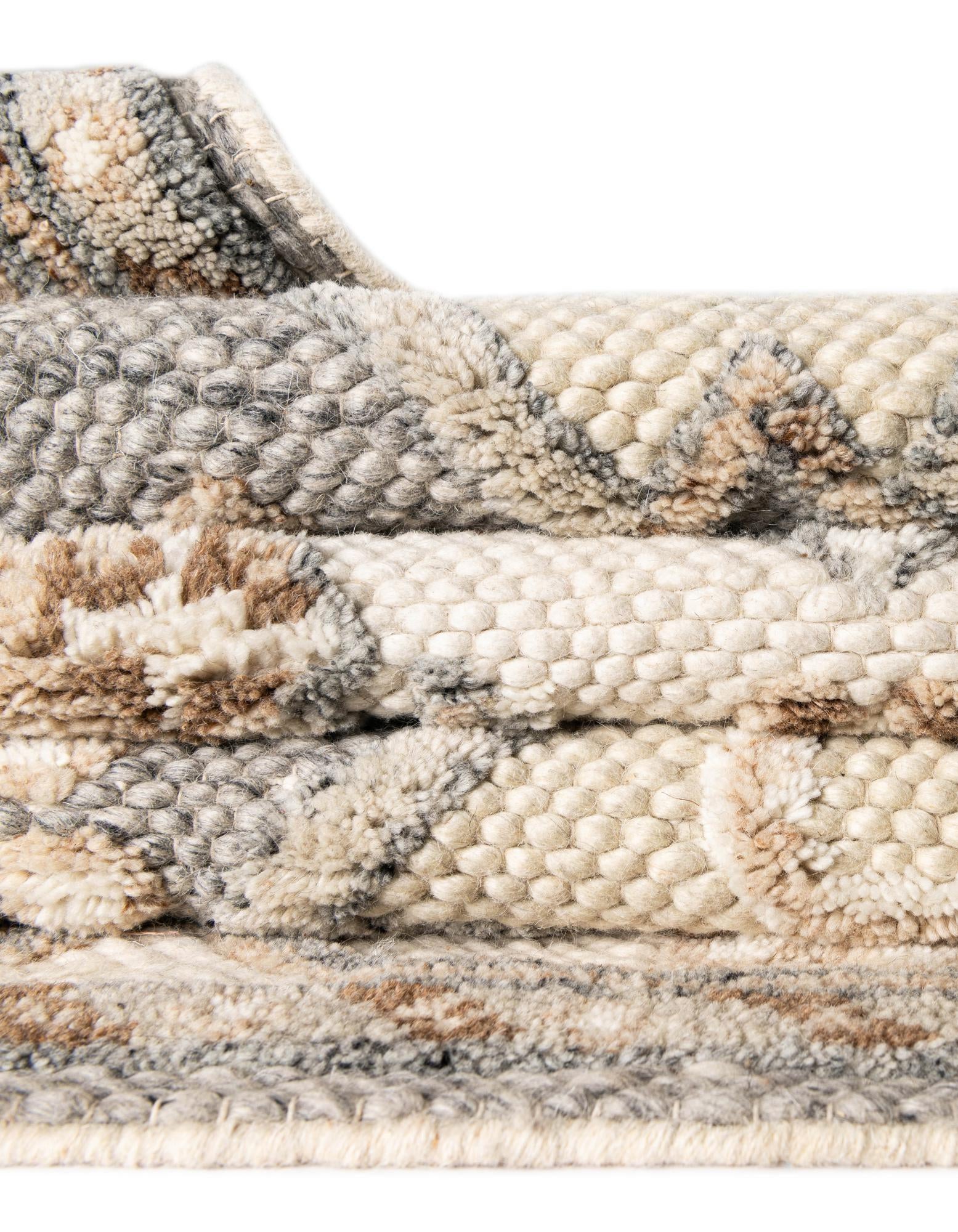 5' 1 x 8' Hand Knotted Sultan Signature Rug