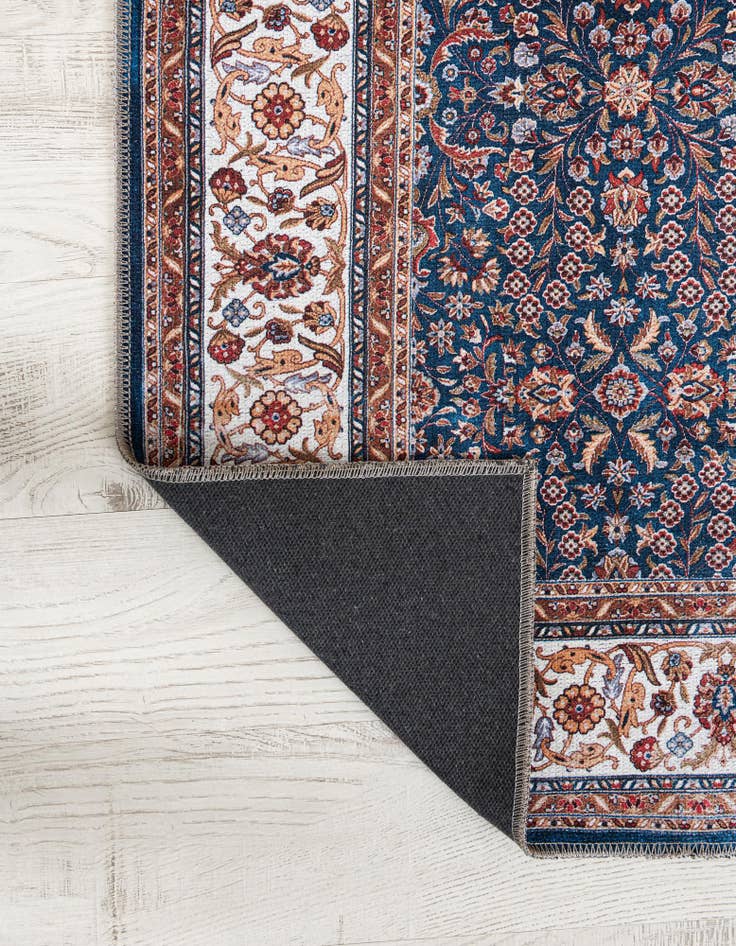 Detail image of 2' 7 x 10' Yara Runner Rug