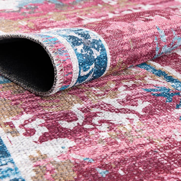 Detail image of 7' 3 x 10' Washable Francesca Rug