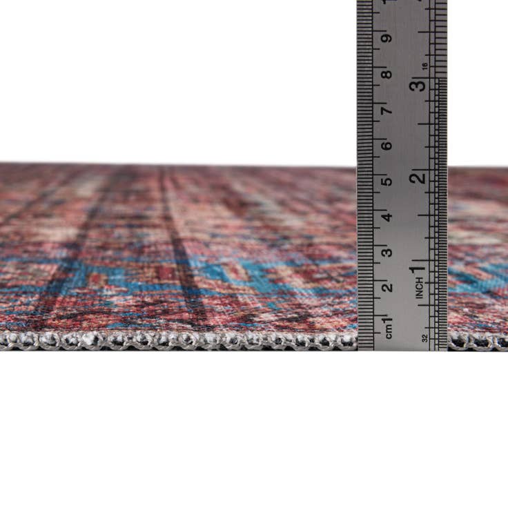 Detail image of 4' x 6' Washable Maahru Rug