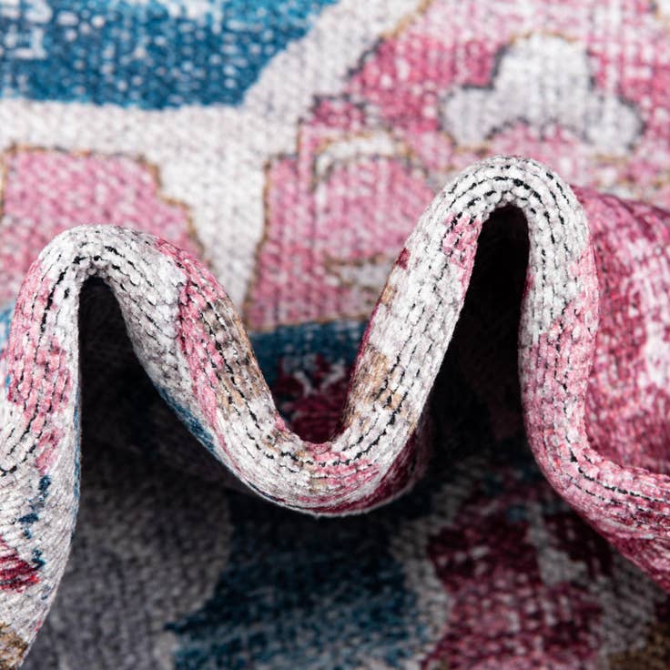 Detail image of 7' 3 x 10' Washable Renaissance Rug