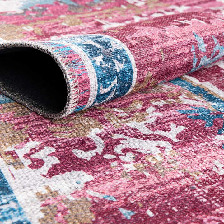7' 3 x 7' 3 Washable Renaissance Square Rug