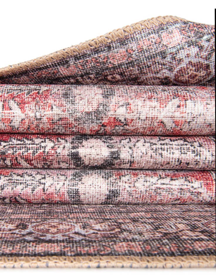 Detail image of 2' x 2' Washable Timeless Round Rug