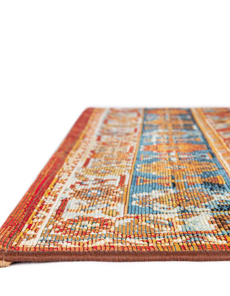 Detail image of 10' x 10'  Washable Traditional Indoor / Outdoor Square Rug