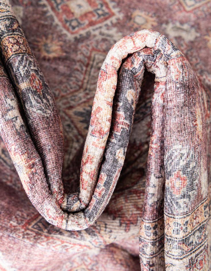 Detail image of 6' 1 x 9' Washable Timeless Rug