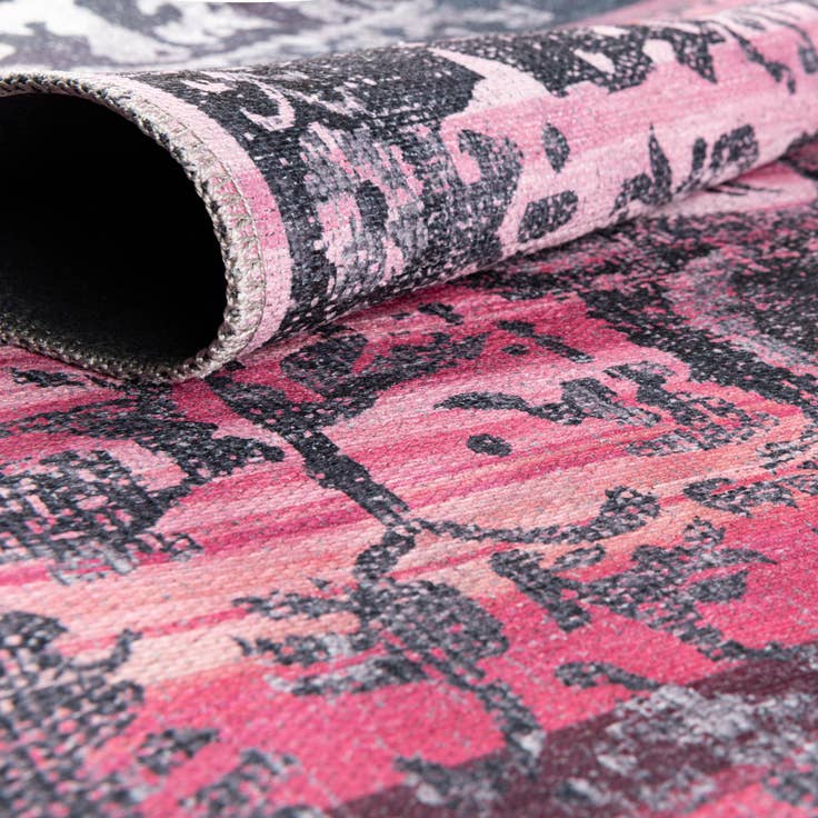 Detail image of 7' 10 x 10' Washable Renaissance Rug