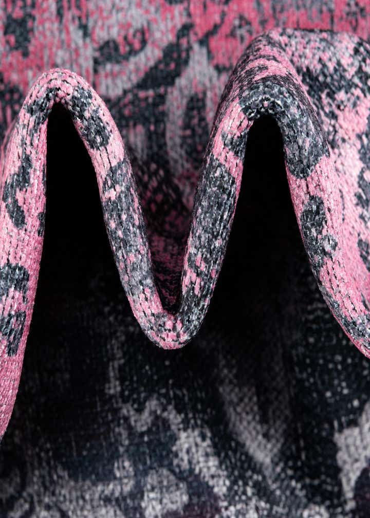 7' 10 x 10' Washable Renaissance Rug