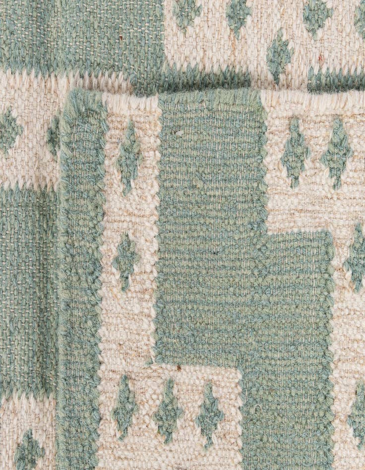 Detail image of 4' 1 x 5' 11  Hand Woven Kilim Wool Rug