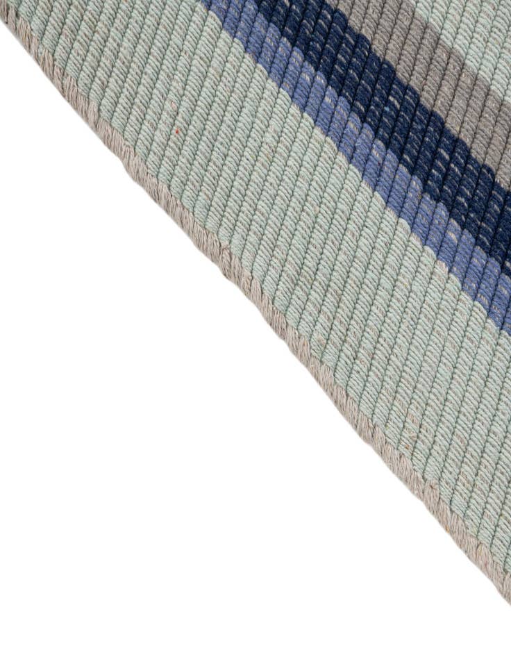Detail image of 2' x 3' 1 Hand Woven Flatweave Cotton Dhurrie Rug