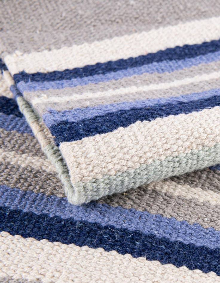 Detail image of 10' x 10'  Hand Woven Flatweave Cotton Dhurrie Square Rug