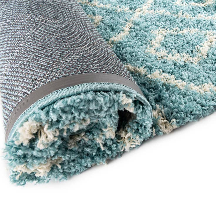Detail image of 2' x 3' Lattice Shag Rug