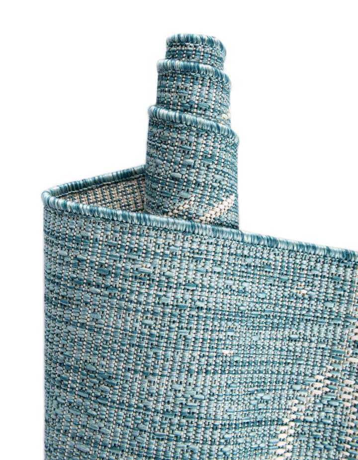 5' 3 x 8' Easy-Clean Coastal Indoor / Outdoor Rug