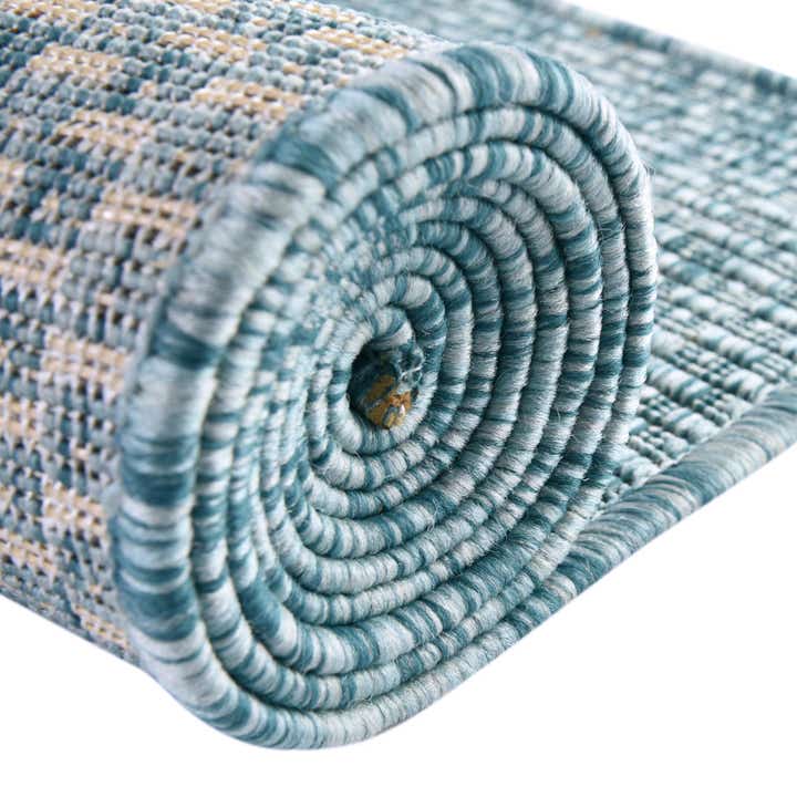 5' 3 x 8' Easy-Clean Solid Indoor / Outdoor Rug