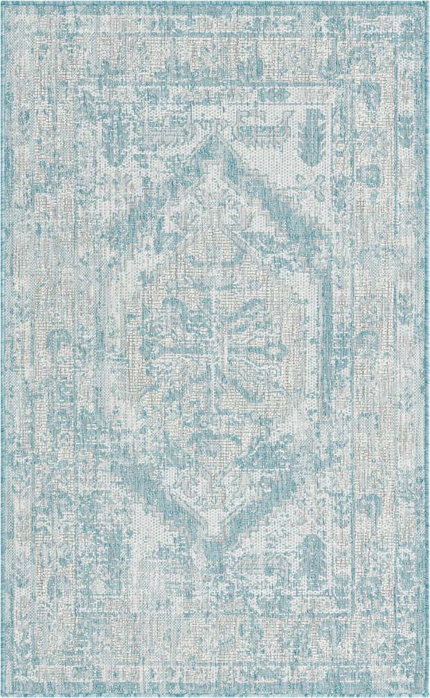 3' x 5' 3 Easy-Clean Traditional Indoor / Outdoor Rug