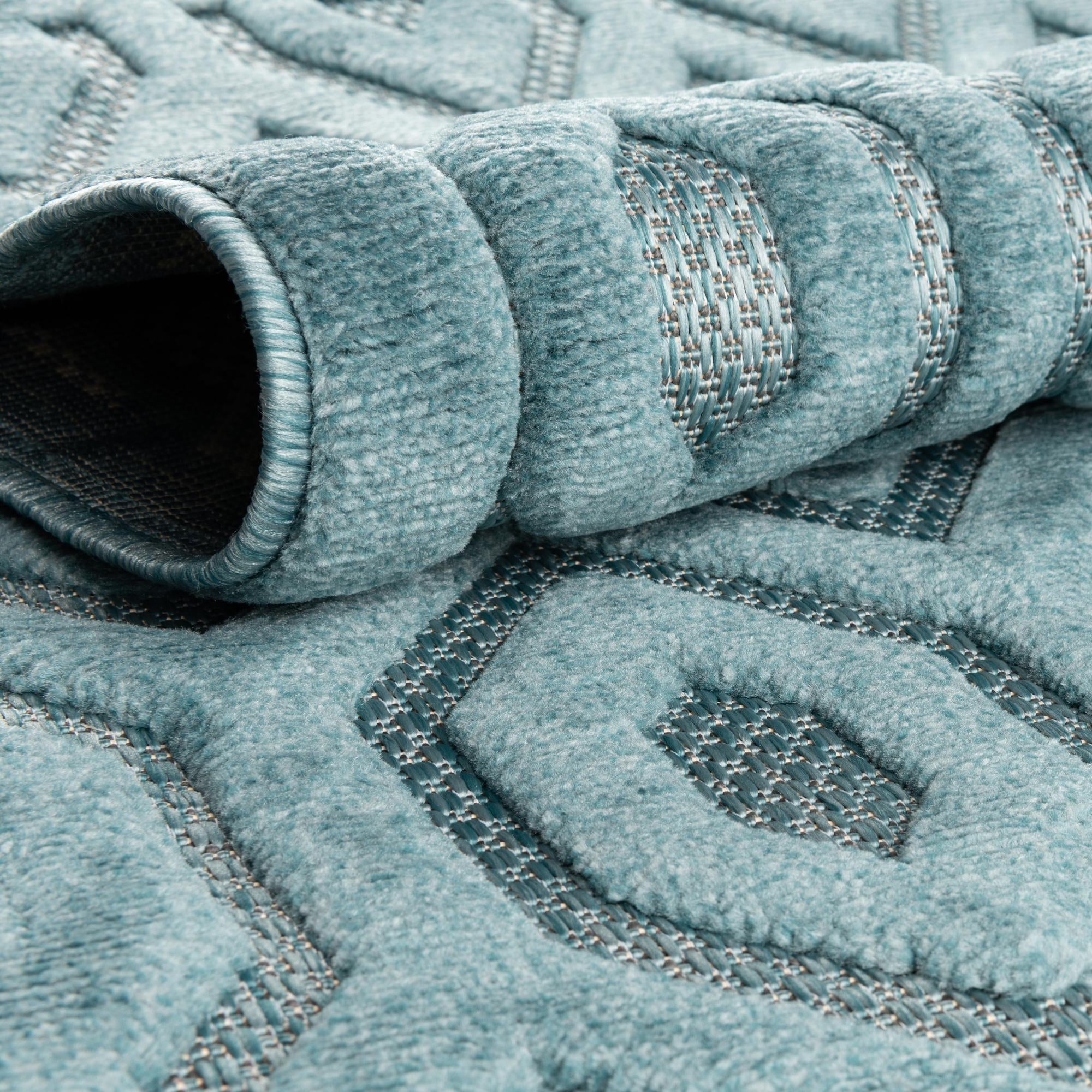 2' x 3' Easy-Clean Trellis Textured Indoor / Outdoor Rug