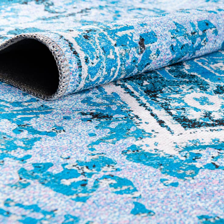 Detail image of 7' 10 x 11' Washable Renaissance Rug