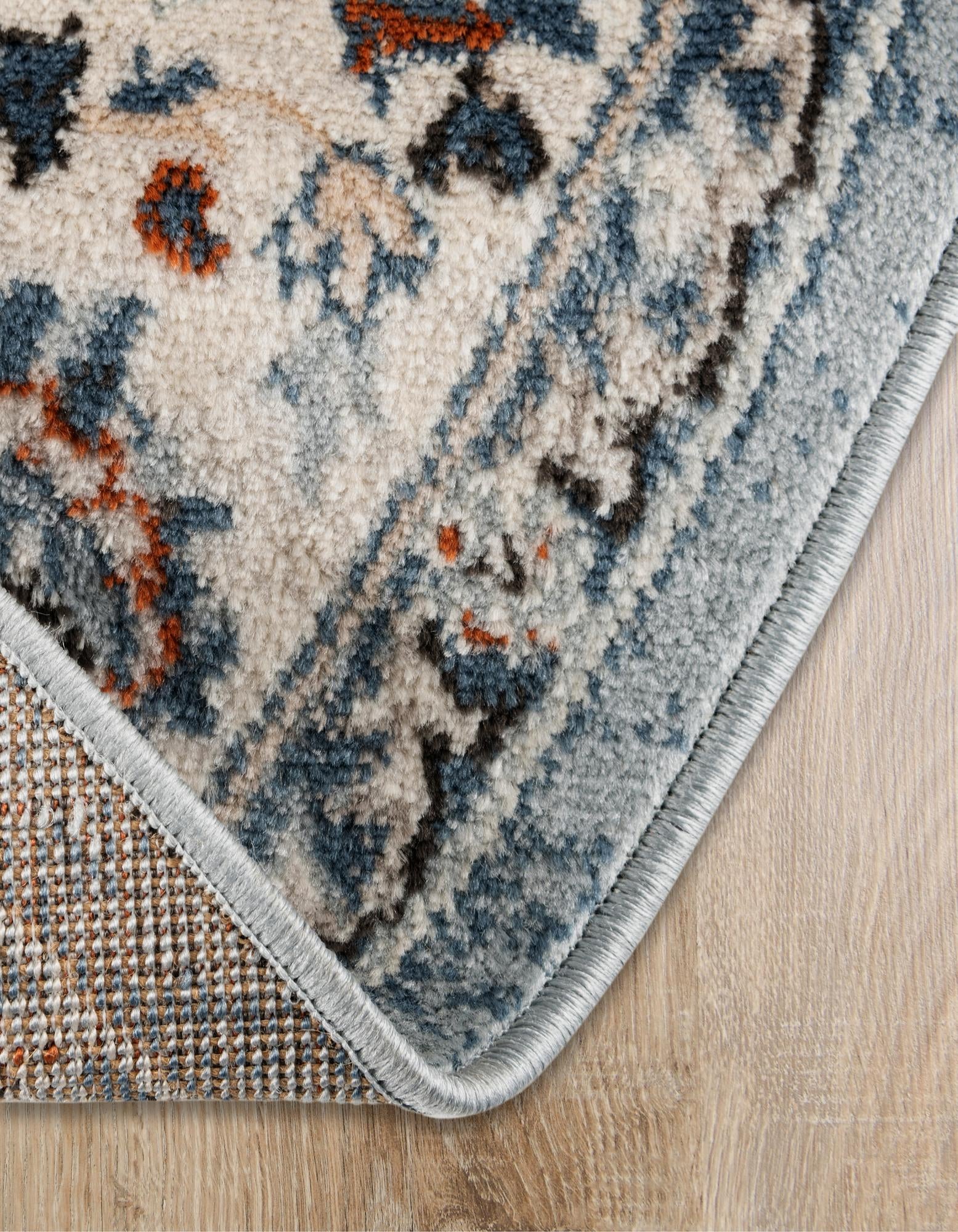 5' 3 x 5' 3 Charlotte Round Rug