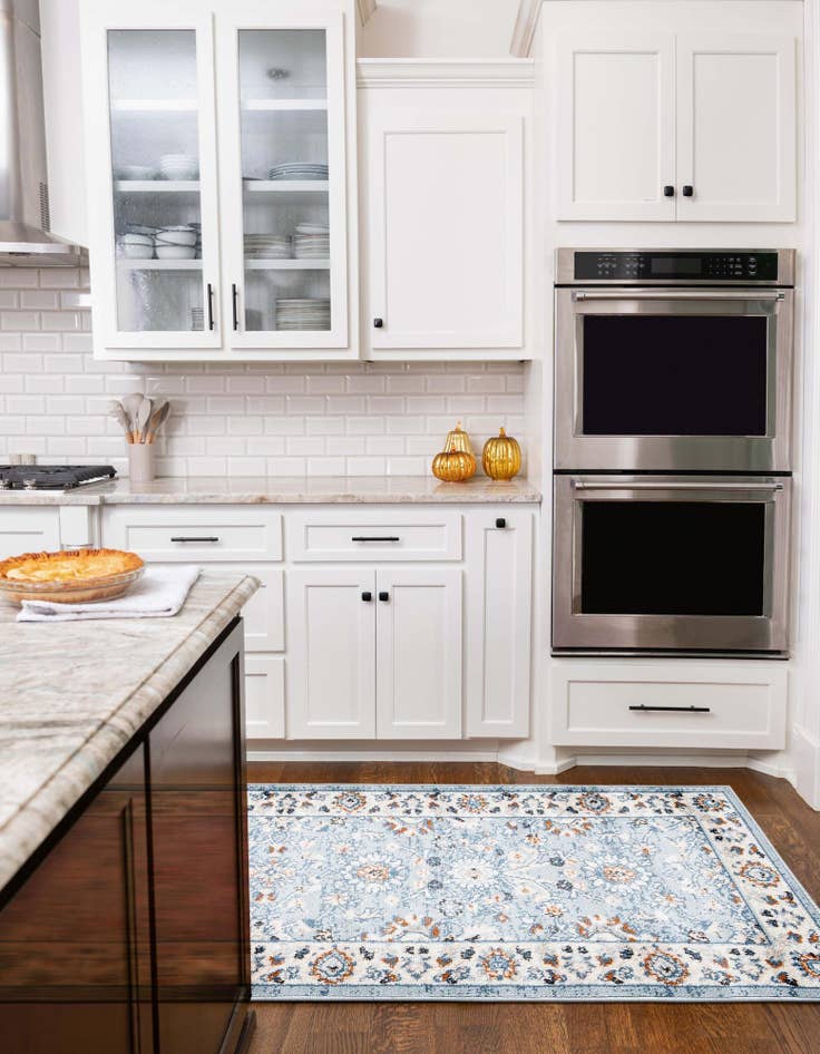 Detail image of 3' x 16' 5 Charlotte Runner Rug