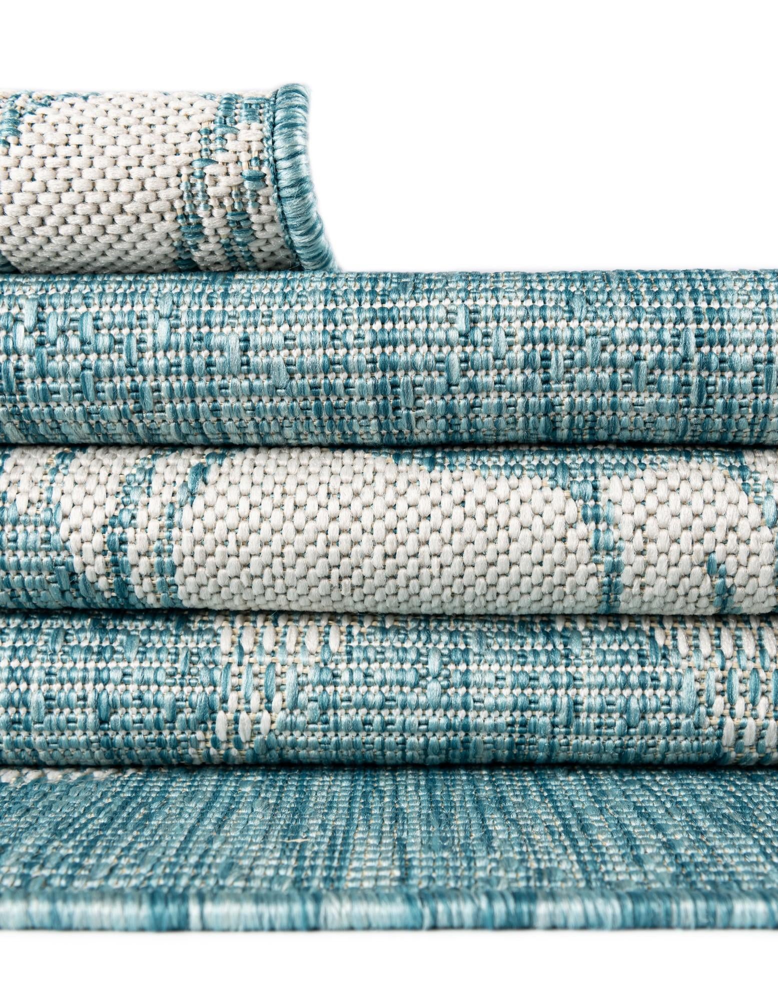7' 10 x 7' 10 Easy-Clean Coastal Indoor / Outdoor Square Rug