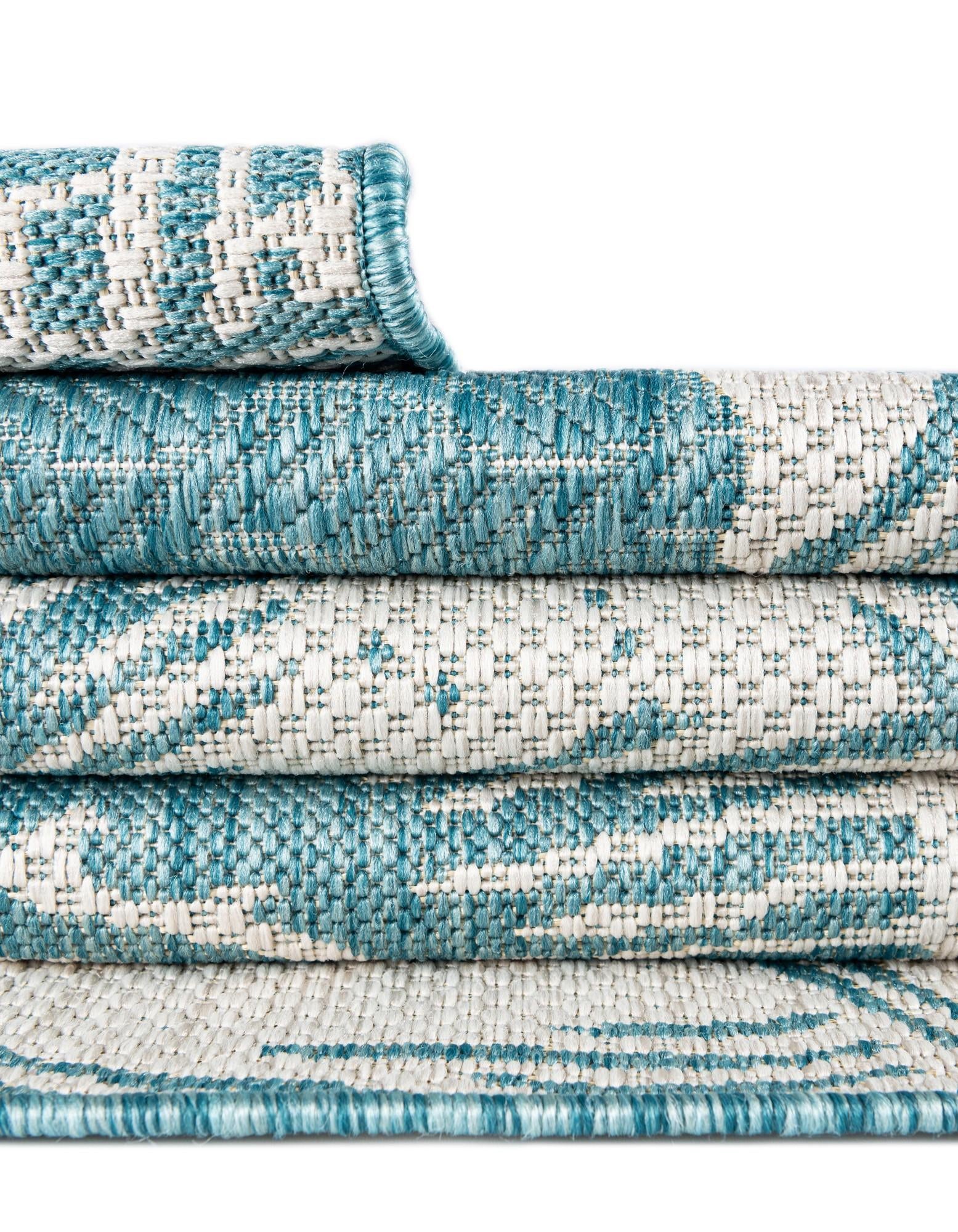 13' x 13' Easy-Clean Coastal Indoor / Outdoor Square Rug