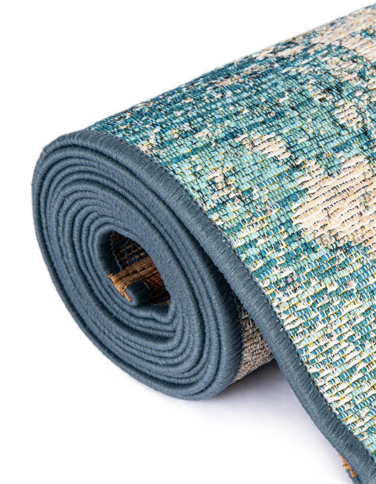 Detail image of 7' 10 x 7' 10  Washable Modern Indoor / Outdoor Square Rug