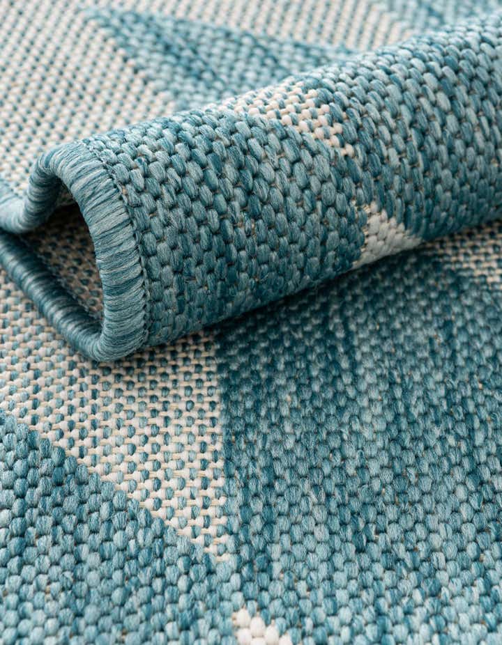 7' 10 x 7' 10 Easy-Clean Modern Indoor / Outdoor Square Rug