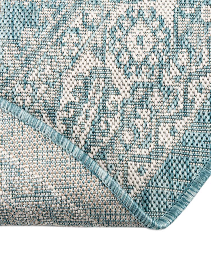 Detail image of 3' x 5' 3 Easy-Clean Aztec Indoor / Outdoor Oval Rug