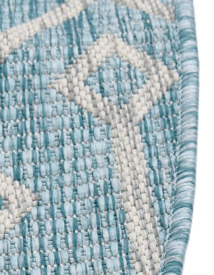 Detail image of 3' x 5' 3 Washable Lattice Indoor / Outdoor Oval Rug