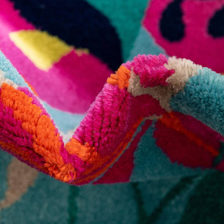 Detail image of 4' x 6' Azalea Rug