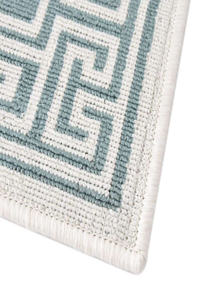 5' 3 x 8' Easy-Clean Coastal Indoor / Outdoor Rug