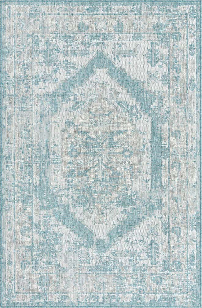 5' 3 x 8' Easy-Clean Traditional Indoor / Outdoor Rug
