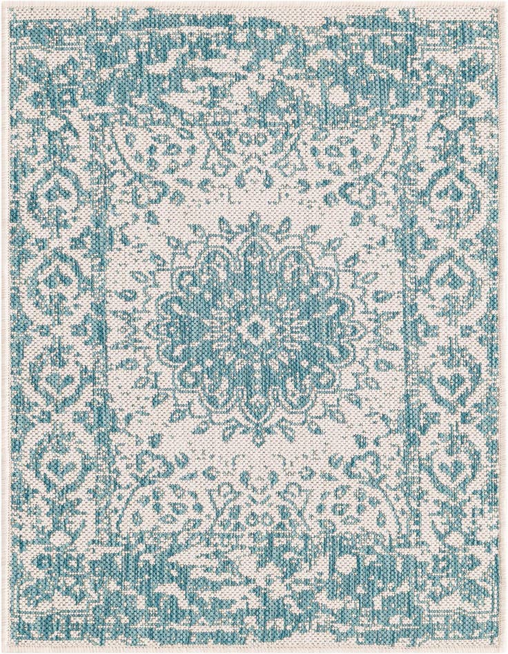 Detail image of 2' x 3' Easy-Clean Traditional Indoor / Outdoor Rug