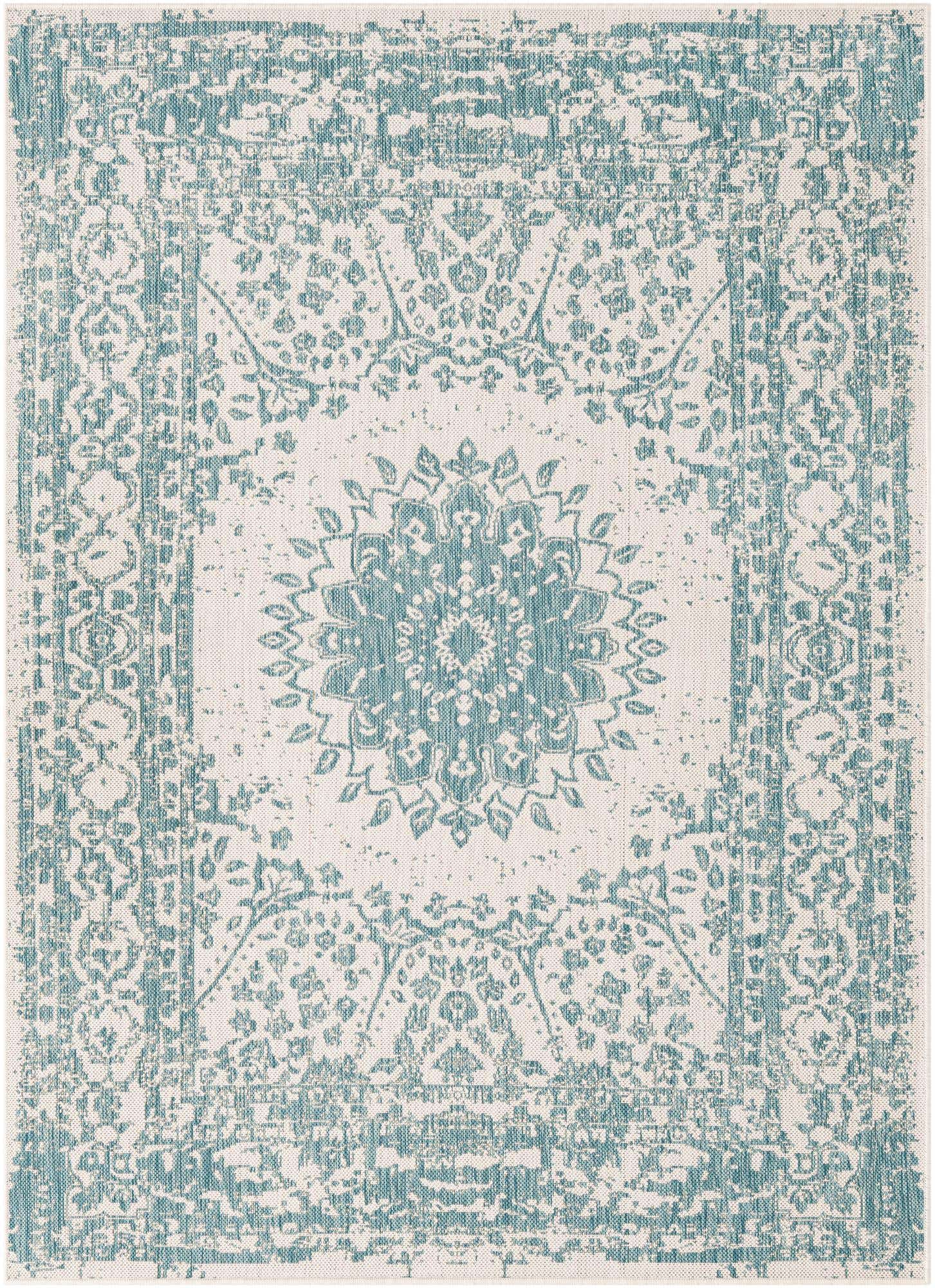 5' 3 x 7' Easy-Clean Traditional Indoor / Outdoor Rug