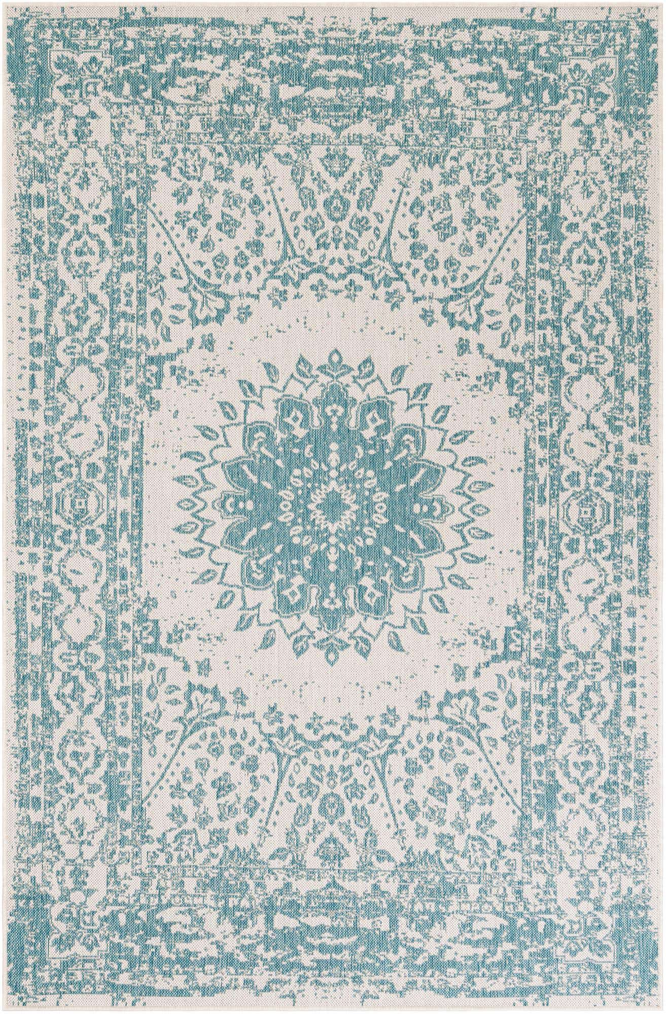 5' 3 x 8' Easy-Clean Traditional Indoor / Outdoor Rug