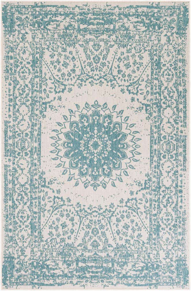 5' 3 x 8' Easy-Clean Traditional Indoor / Outdoor Rug